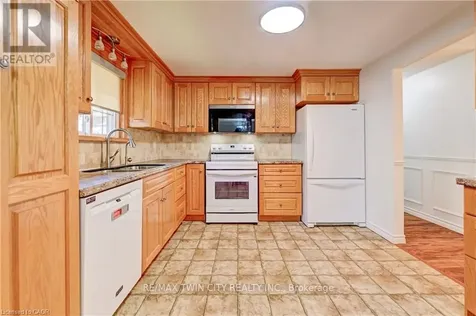 3 Parkland Crescent Kitchener ON N2N 1R5