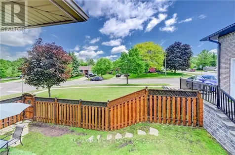 3 Parkland Crescent Kitchener ON N2N 1R5