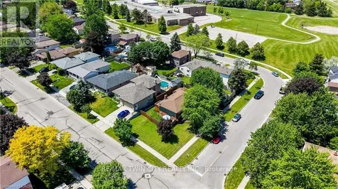 3 Parkland Crescent Kitchener ON N2N 1R5