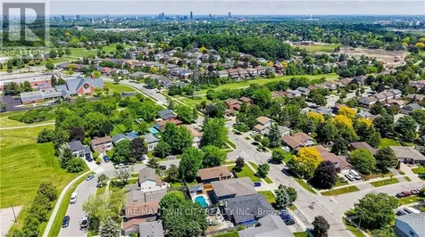 3 Parkland Crescent Kitchener ON N2N 1R5