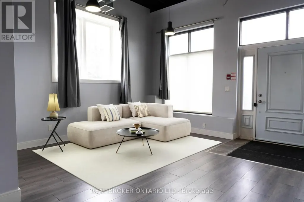 904 Paisley Road Guelph (willow West/sugarbush/west Acres) ON N1K 0C6