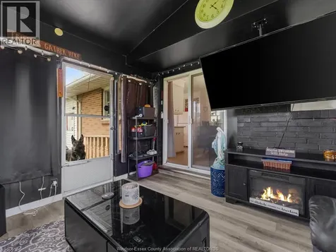 11 Warren Avenue Leamington ON N8H 2R3