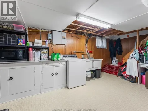 11 Warren Avenue Leamington ON N8H 2R3