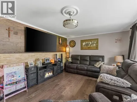 11 Warren Avenue Leamington ON N8H 2R3