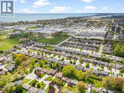 11 Warren Avenue Leamington ON N8H 2R3