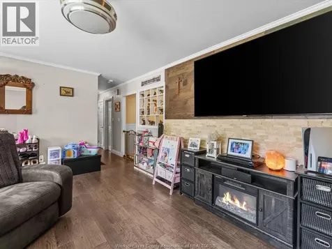 11 Warren Avenue Leamington ON N8H 2R3