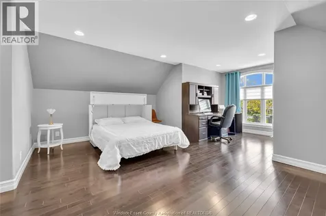 2 Malibu Drive Leamington ON N8H 5G4