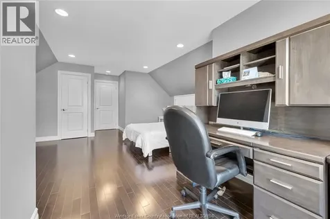2 Malibu Drive Leamington ON N8H 5G4