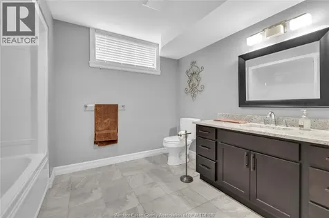 2 Malibu Drive Leamington ON N8H 5G4