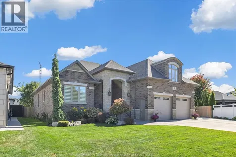 2 Malibu Drive Leamington ON N8H 5G4