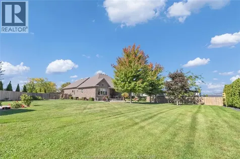 2 Malibu Drive Leamington ON N8H 5G4