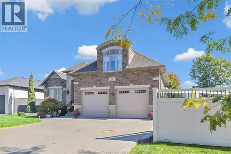 2 Malibu Drive Leamington ON N8H 5G4