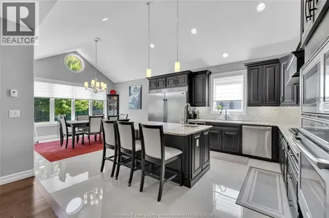2 Malibu Drive Leamington ON N8H 5G4