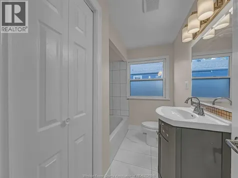2616 Tourangeau Road Windsor ON N8W 4N9