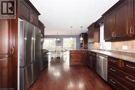 32 Notchwood Court Kitchener ON N2A 3L6