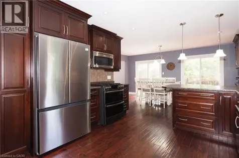 32 Notchwood Court Kitchener ON N2A 3L6