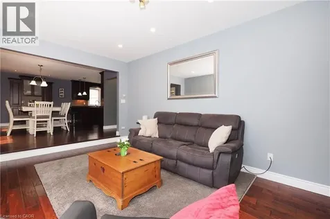 32 Notchwood Court Kitchener ON N2A 3L6