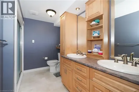 32 Notchwood Court Kitchener ON N2A 3L6