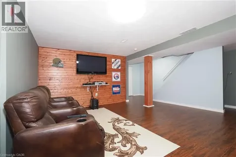 32 Notchwood Court Kitchener ON N2A 3L6
