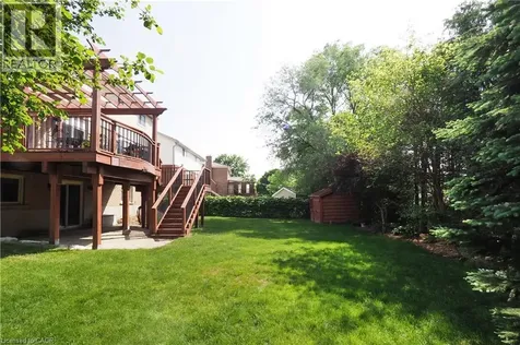32 Notchwood Court Kitchener ON N2A 3L6