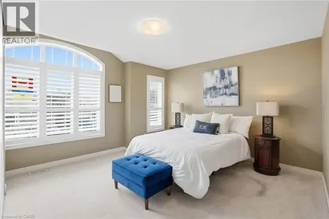 27 Barrett Avenue Brantford ON N3S 0B2