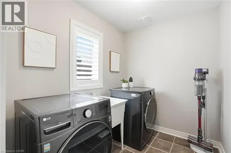 27 Barrett Avenue Brantford ON N3S 0B2