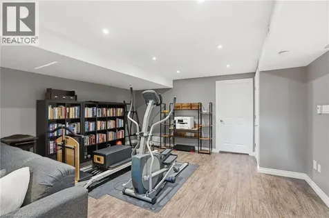 27 Barrett Avenue Brantford ON N3S 0B2