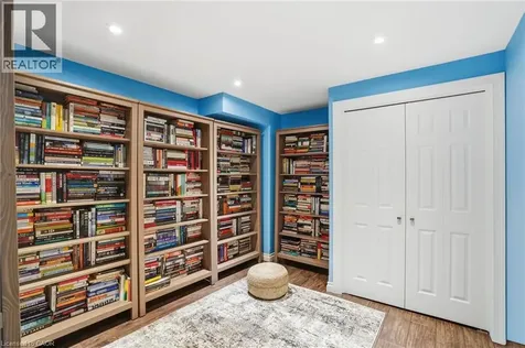 27 Barrett Avenue Brantford ON N3S 0B2