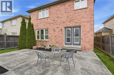 27 Barrett Avenue Brantford ON N3S 0B2