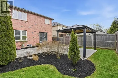 27 Barrett Avenue Brantford ON N3S 0B2
