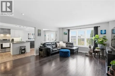27 Barrett Avenue Brantford ON N3S 0B2