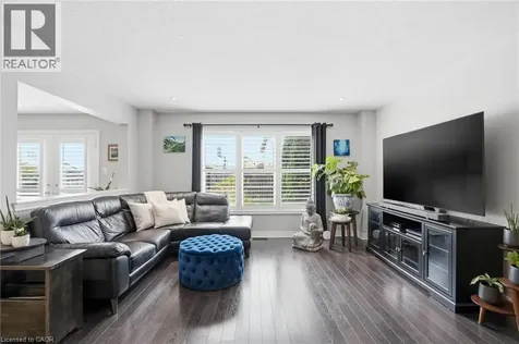 27 Barrett Avenue Brantford ON N3S 0B2