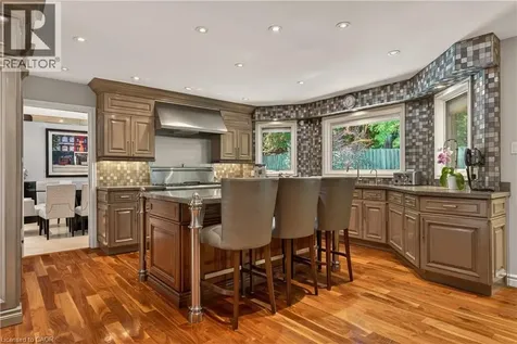 23 Lantern Lane Dundas ON L9H 6N9