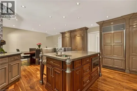 23 Lantern Lane Dundas ON L9H 6N9