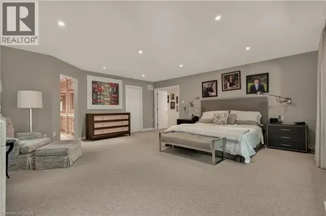 23 Lantern Lane Dundas ON L9H 6N9