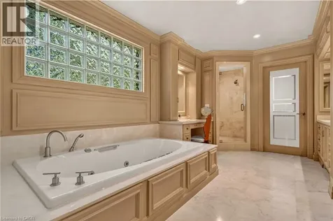 23 Lantern Lane Dundas ON L9H 6N9