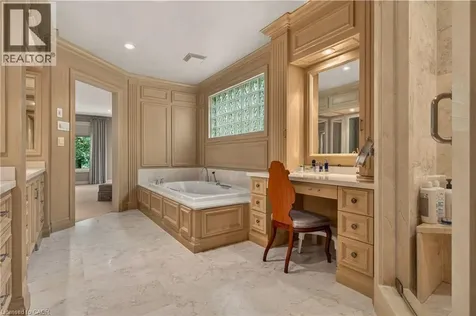 23 Lantern Lane Dundas ON L9H 6N9