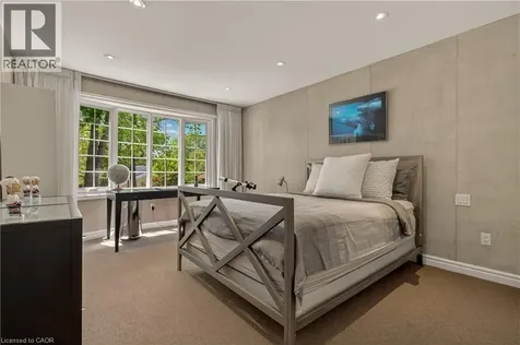 23 Lantern Lane Dundas ON L9H 6N9
