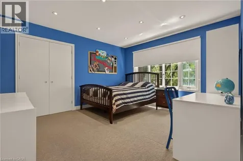 23 Lantern Lane Dundas ON L9H 6N9