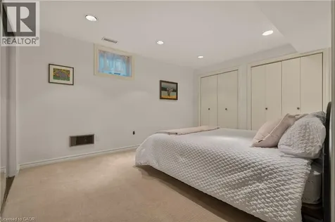 23 Lantern Lane Dundas ON L9H 6N9