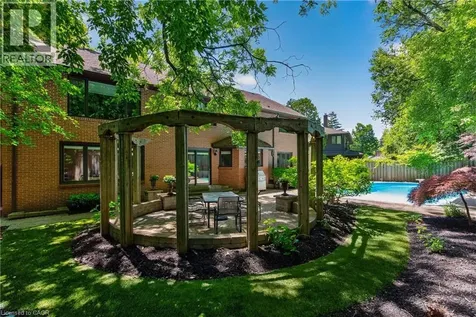 23 Lantern Lane Dundas ON L9H 6N9