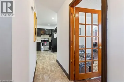 25 Palace Street Brantford ON N3T 3W5