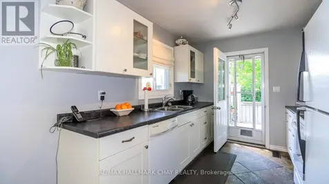 15 Murray Street Orillia ON L3V 2L8