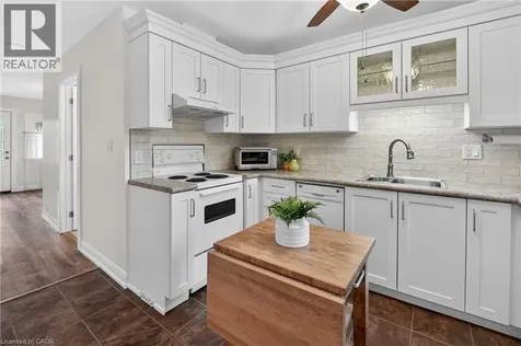 272 Cope Street Hamilton ON L8H 5B5