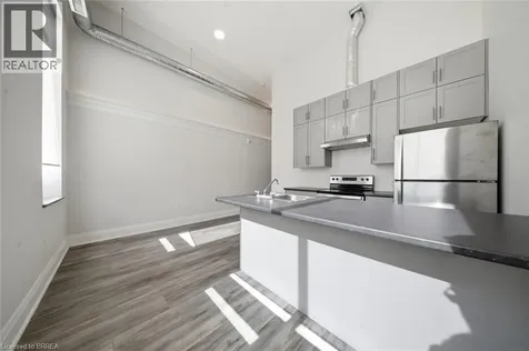 11 Queen Street Brantford ON N3T 3B1