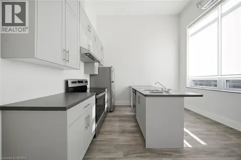11 Queen Street Brantford ON N3T 3B1
