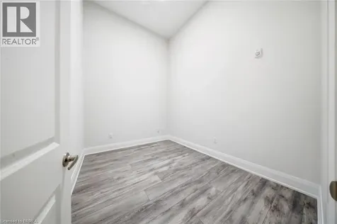11 Queen Street Brantford ON N3T 3B1