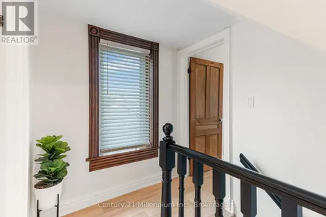 176 5th A Street East Owen Sound ON N4K 1C5