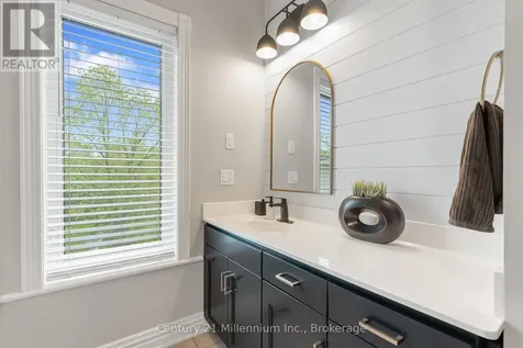 176 5th A Street East Owen Sound ON N4K 1C5