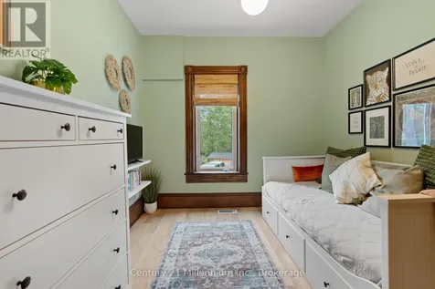 176 5th A Street East Owen Sound ON N4K 1C5